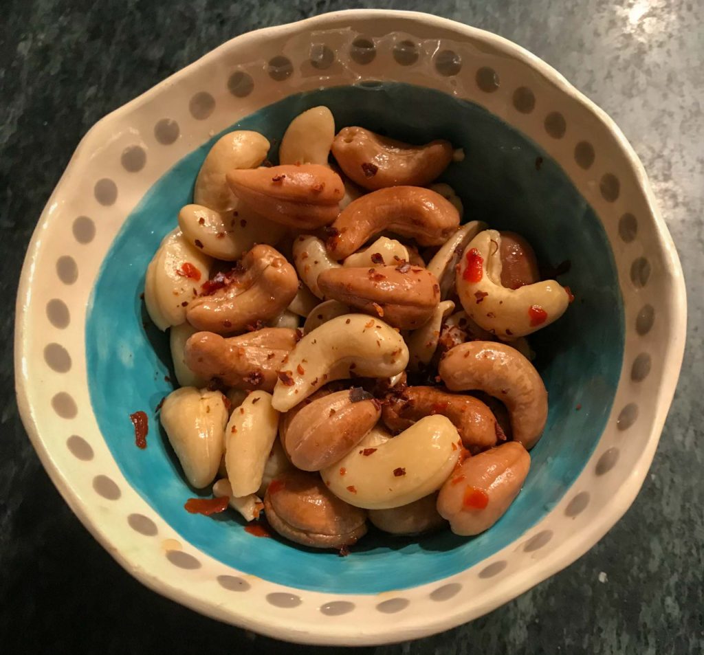 cashews in bowl